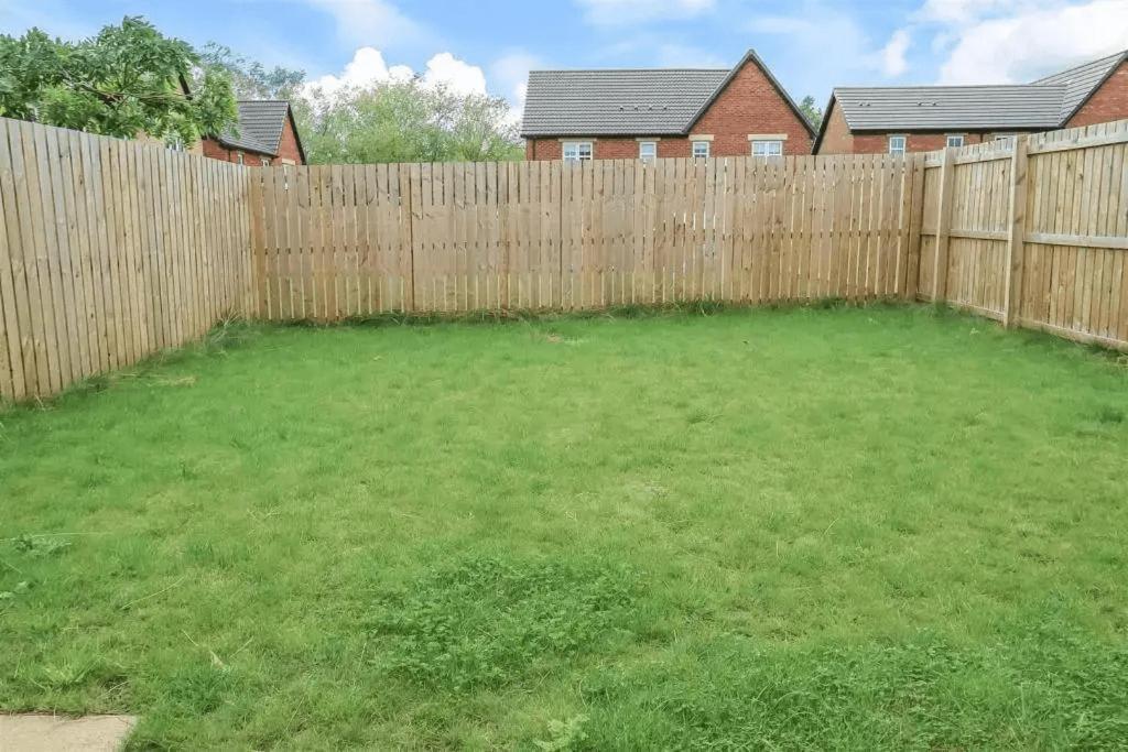 3 Bed Home In Peaceful Village Darlington Middleton One Row Exterior photo